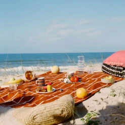 Marimekko Pala Taivasta White / Multi Mug -Marimekko marimekko pala taivasta white multi mug 49