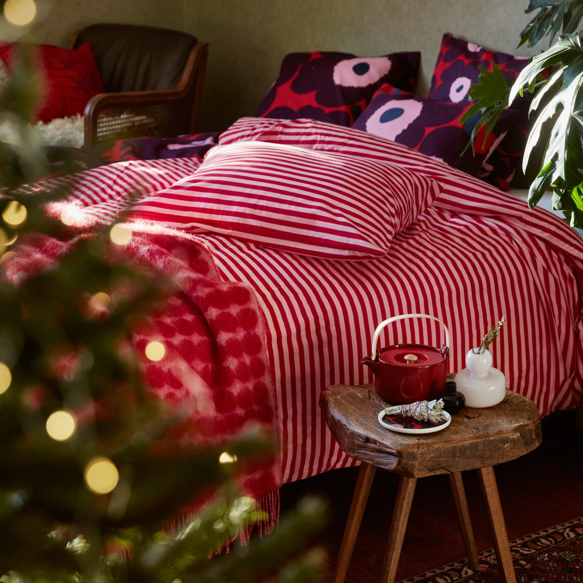 Marimekko Rasymatto Pink / Red Blanket 6 Marimekko Rasymatto Pink / Red Blanket - Image 4