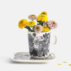 Marimekko Siirtolapuutarha Black / Blue Mug -Marimekko marimekko siirtolapuutarha black blue mug 53