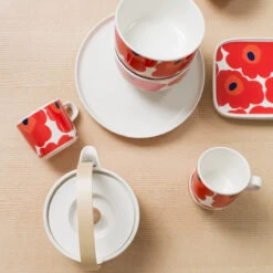 Marimekko Unikko Red 4pc Dinnerware Set -Marimekko marimekko unikko red dinnerware set 40